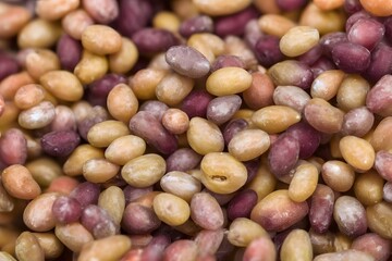 a picture of dried grapes, raisins, healthy fruit snack