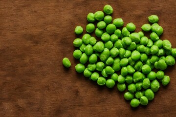 green peas, fresh food ingredient, a healthy vegetable food item