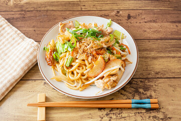 おいしそうな醤油味の焼うどん