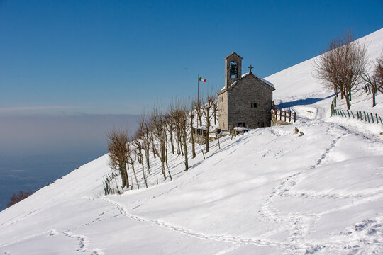 paesaggi montani con neve