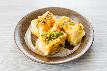 揚げ出し豆腐