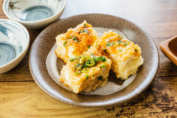 揚げ出し豆腐