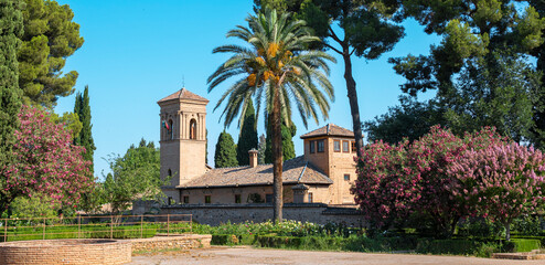 Antiguo convento de San Francisco hoy día parador nacional de turismo en el conjunto histórico de la Alhambra de Granada, España