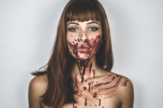 ragazza killer cannibale sangue