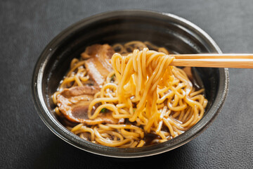 富山ブラックラーメン