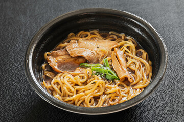 富山ブラックラーメン