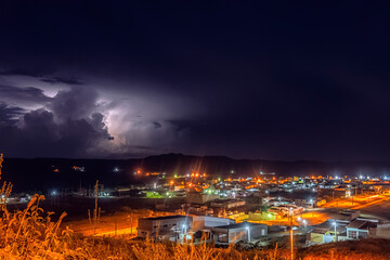 tempestade sobre cidade