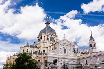 Fototapeta na wymiar Dome of the Almudena Cathedral in the center of MAdrid