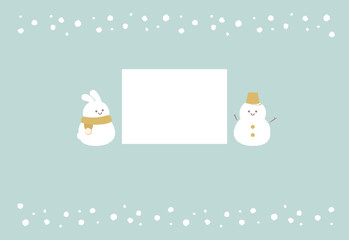 雪だるまとウサギのほのぼの可愛い写真フレーム付きの冬のポストカードカード(文字なし)