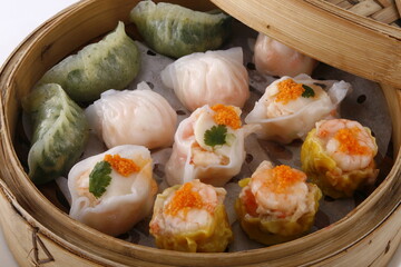 Dim sum and dumpling bamboo steamer container