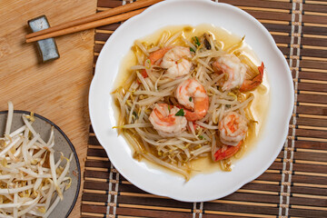 Stir Fried Shrimp with Bean Sprouts in Oyster Sauce