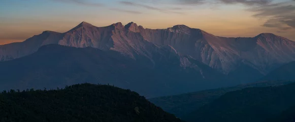 Foto op Plexiglas Mount Olympus massif at sunset © Mike Mareen