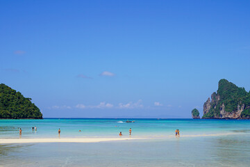 Obraz premium Blue sky , Ocean and white sand,PP Island 