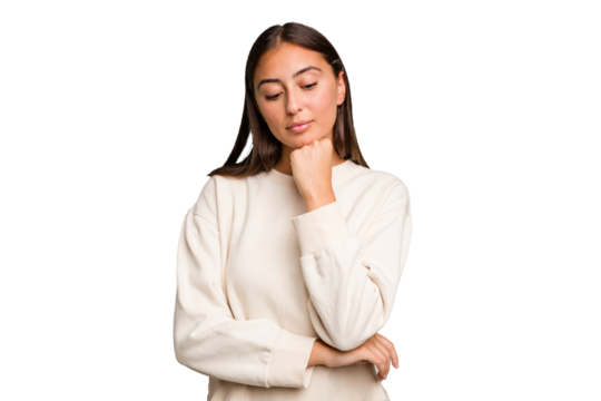 Young cute caucasian woman isolated looking sideways with doubtful and skeptical expression.