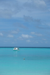 Fototapeta na wymiar Beautiful beach of Fulidhoo, Maldives during sunny afternoon.