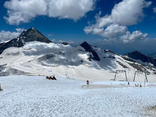 Fototapeta premium Gletscherskigebiet in den Alpen