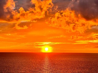 Sonnenuntergang über dem Meer