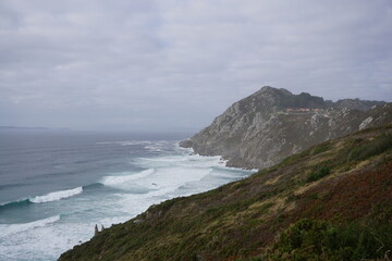 Fototapeta na wymiar Cliff next to the sea