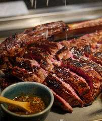 Exquisita carne de primera calidad asada a fuego lento