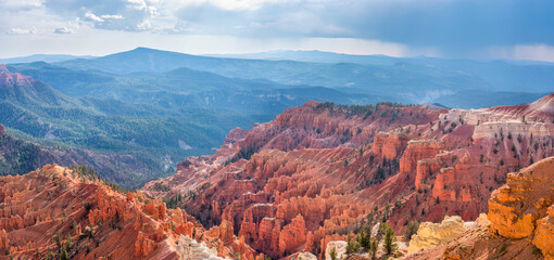Late afternoon at the North View Lookout in the Cedar Breaks national monument - Utah - amphitheater