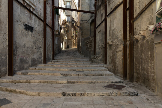 Gasse in der Stadt Tarent, Apulien, Italien