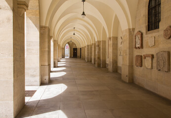 Fototapeta na wymiar Vienna - external corridor of Minoriten gothic church