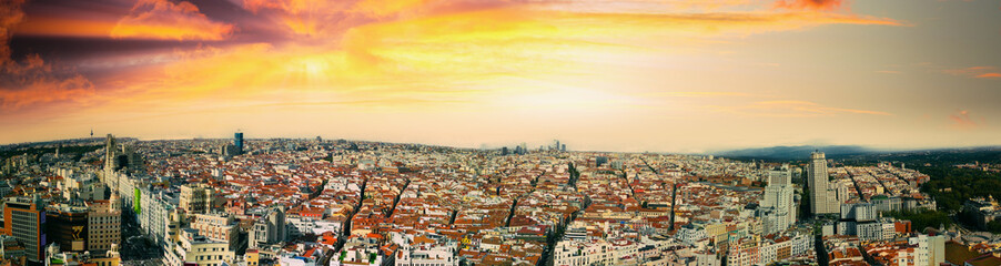 Fototapeta na wymiar Amazing panoramic aerial view of city center and landmarks at dusk, Madrid
