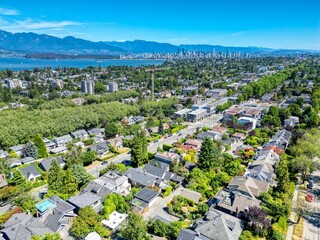 Naklejka premium Aerial view of Vancouver north shore
