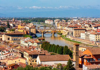 Fototapeta na wymiar Florence cityscape with Ponte Vecchio bridge over Arno river, Italy