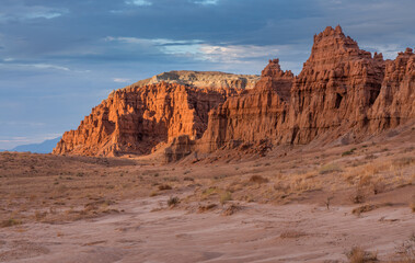 Goblin Valley State Park - Utah - The Goblin’s Lair trail at dawn
