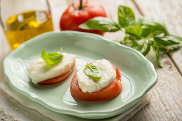 Caprese salad traditional italian recipe mozzarella and tomato