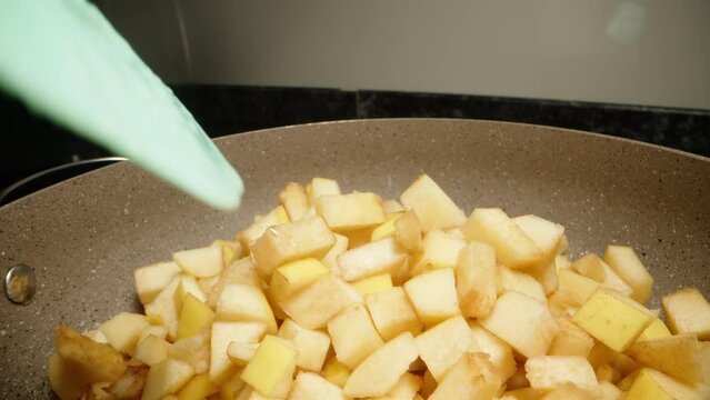 I put the ava or apple slices in a frying pan with melted sugar. Pie filling.