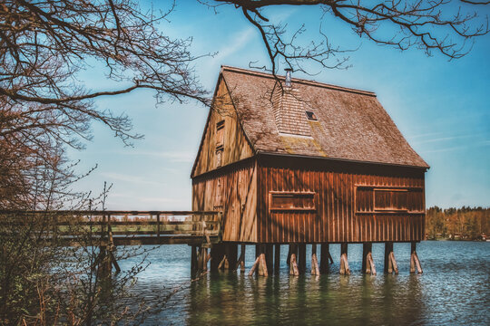 Pfahlhaus an den Plothener Teichen / Th&uuml;ringen