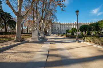 A winter walk in the vicinity of the Royal Palace of Madrid