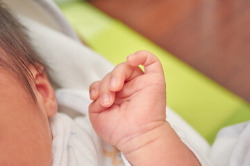新生児の手