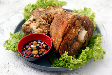 Freshly cooked Filipino food called Crispy Pata