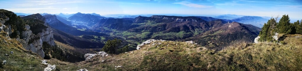 Fototapeta na wymiar Massif de la chartreuse - panorama autour du mont granier