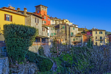 Fototapeta na wymiar Village dans la région toscane en Italie
