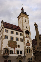 Obraz premium Würzburg; Grafeneckart und Vierröhrenbrunnen