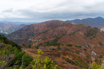 秋の三方岩岳に登る　静岡県