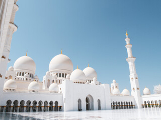 Fototapeta na wymiar Sheikh Zayed Grand Mosque, Abu Dhabi, United Arab Emirates - Landscape shot 1
