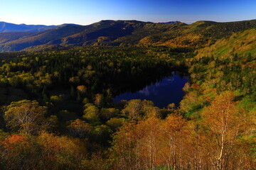 岩手県八幡平　紅葉の熊沼