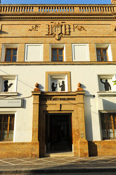 Escuela de arte. Escuela de artes y oficios artísticos en Jerez de la Frontera, provincia de Cádiz, Andalucía, España