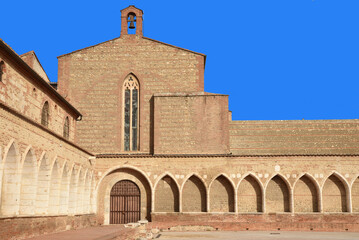 Fototapeta premium Arcades du Campo Santo à Perpignan. France
