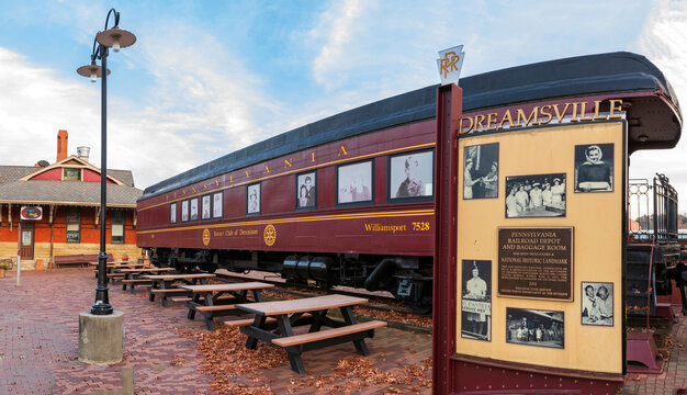 Dreamsville USA display in Dennison