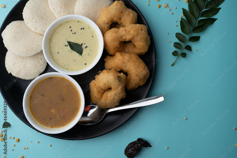 Wall mural South Indian breakfast-Idli, sambar, wada, coconut chutney