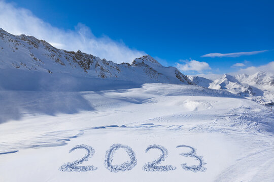 2023 on snow at mountains