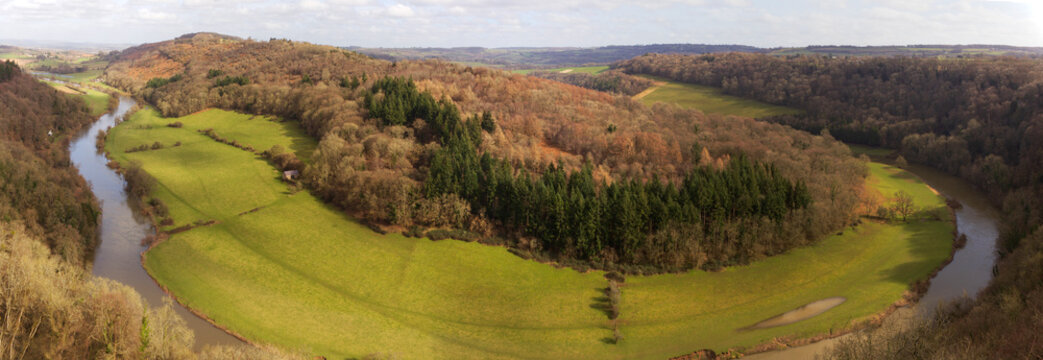 View from Symonds Yat Rock looking towards Coppett Hill and the meandering River Wye border between Gloucestershire and Herefordshire, England, United Kingdom