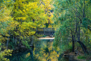 R&iacute;o J&uacute;car a su paso por la ciudad de Cuenca, Espa&ntilde;a