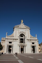 Fototapeta na wymiar Italy, Umbria, Perugia: View of Santa Maria degli Angeli in Assisi.
